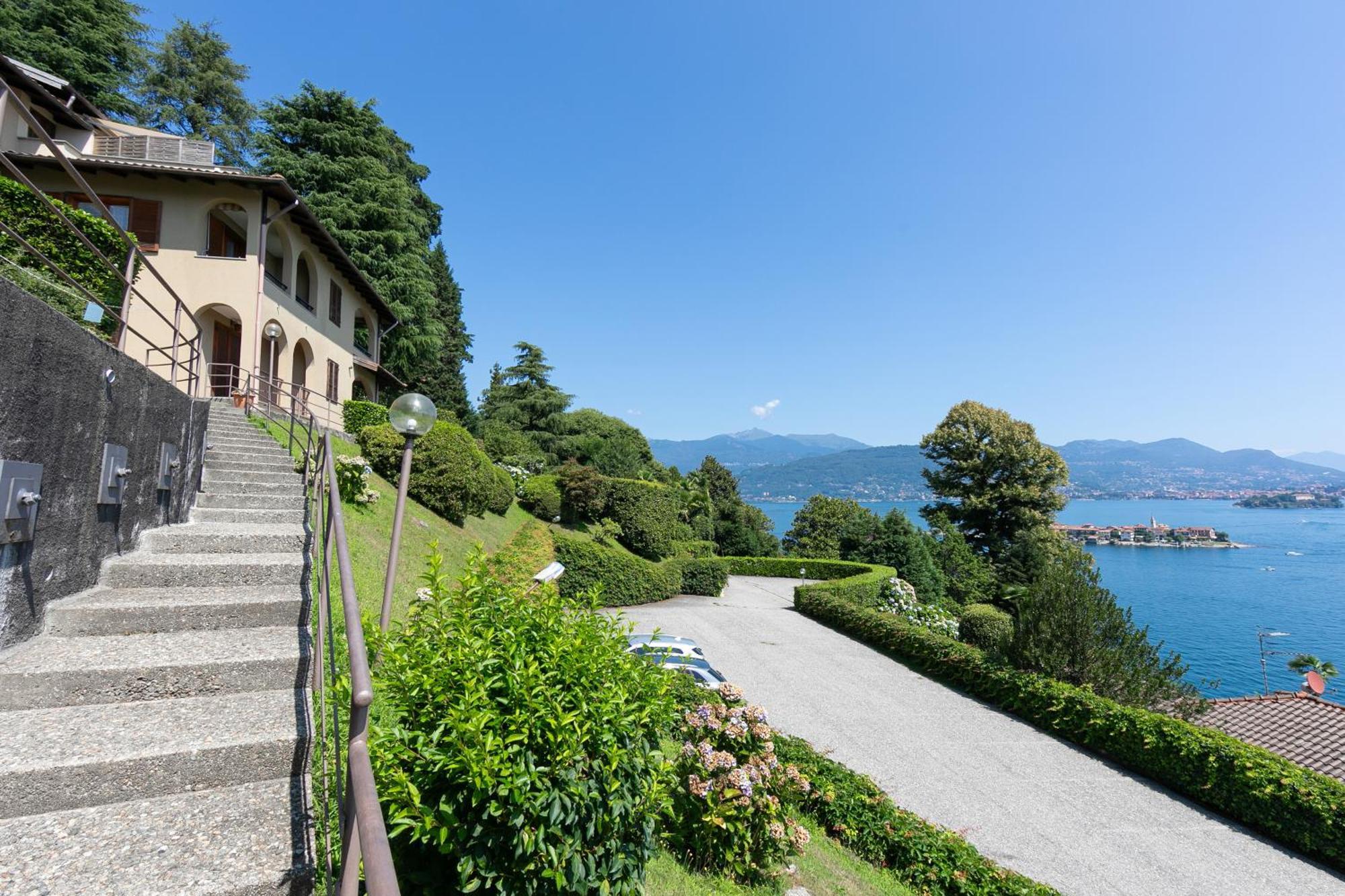 Pandora Lake View Stresa - Happy Rentals Exterior foto